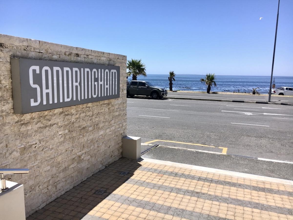 Апартаменты Sandringham Bachelor Beach Road Блаубергстранд Экстерьер фото